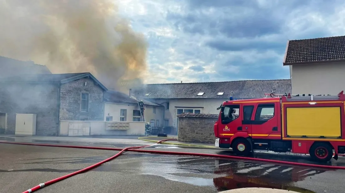 Important incendie à Perrigny-lès-Dijon